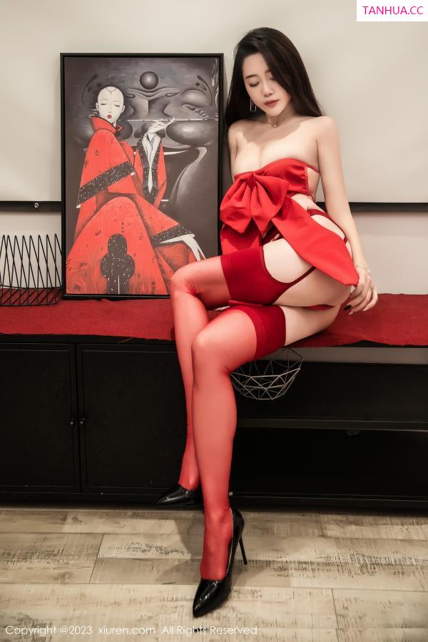   [XiuRen]高清写真图 2023.02.09 No.6238 严利娅Yuliya 丝袜美腿第2张图片
